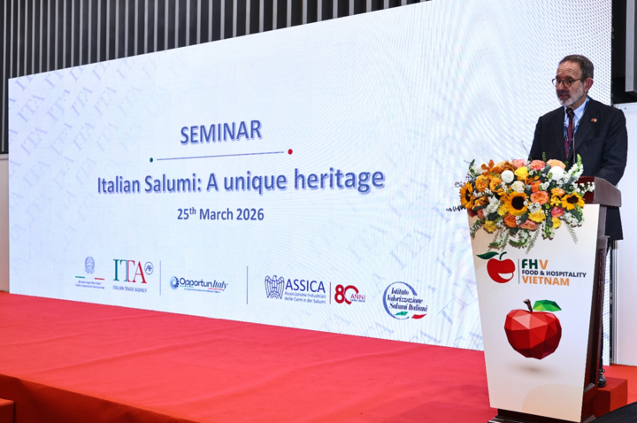 Ngài Marco della Seta – Đại sứ nước Cộng hòa Ý tại Việt Nam chia sẻ về văn hóa ẩm thực Ý. Nguồn: ITA