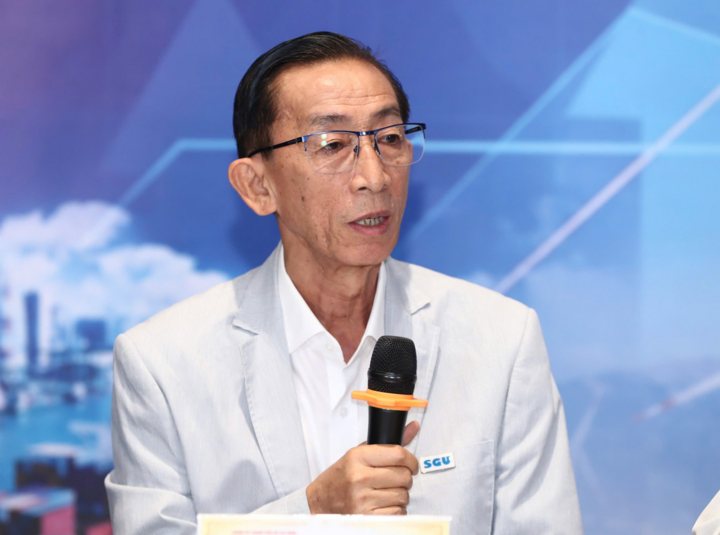 PGS-TS Trần Hoàng Ngân đưa ra nhiều giải pháp ổn định vĩ mô, trong ngắn hạn ưu tiên các giải pháp chia sẻ trực tiếp voii71 doanh nghiệp. (Ảnh: BTC)