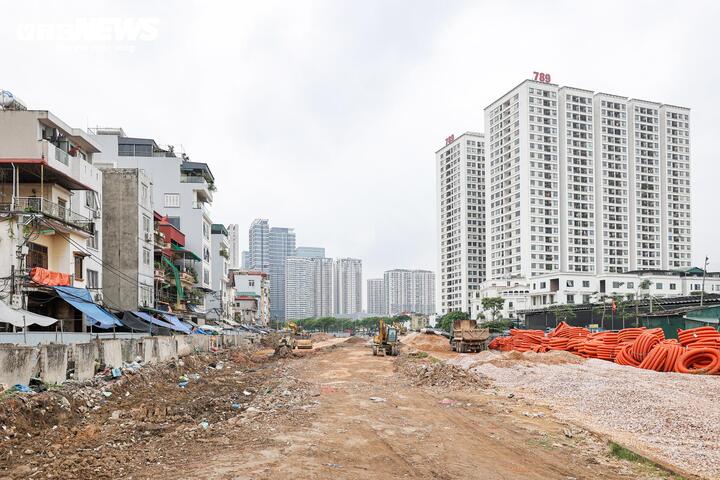 Đoạn Vành đai 2,5 qua khu đô thị mới Tây Hồ Tây dài 582,04 m, với mặt cắt ngang 50 m. Dự án triển khai đồng bộ các hạng mục gồm nền, mặt đường, hệ thống thoát và cấp nước, hào kỹ thuật, chiếu sáng, hè vỉa, cây xanh và tổ chức giao thông.