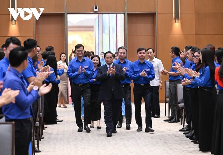 Thủ tướng Phạm Minh Chính đã gặp mặt các gương mặt trẻ Việt Nam tiêu biểu, triển vọng và cán bộ đoàn tiêu biểu nhân dịp kỷ niệm 95 năm Ngày thành lập Đoàn TNCS Hồ Chí Minh.