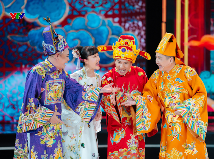 Táo quân trở lại với tiểu phẩm "Hái hoa dân chủ".