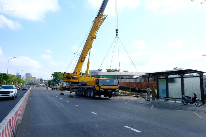 Nguyên nhân vụ tai nạn đang được cơ quan chức năng tiếp tục điều tra, làm rõ.