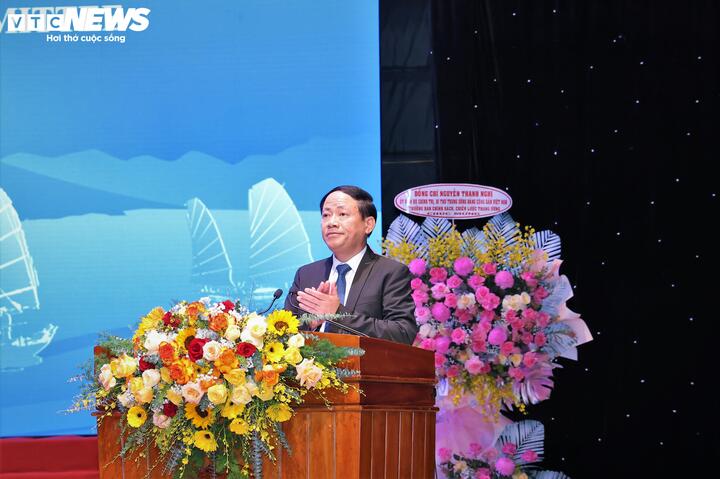 Ông Phạm Anh Tuấn, Uỷ viên Ban Chấp hành Trung ương Đảng khóa XIV, Phó Bí thư Tỉnh ủy, Chủ tịch UBND tỉnh Gia Lai cam kết cùng các doanh nghiệp tại Hội nghị Xúc tiến đầu tư tỉnh Gia Lai năm 2026.