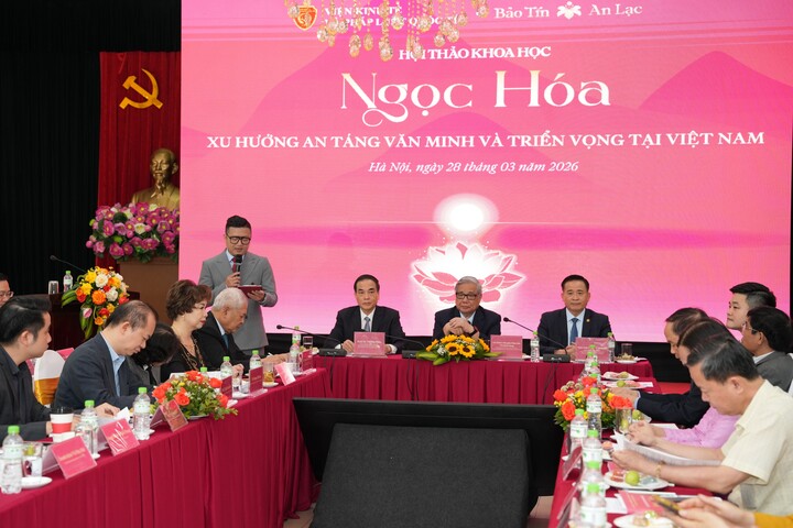 Hội thảo khoa học “Ngọc hóa – Xu hướng an táng văn minh và triển vọng tại Việt Nam” với sự tham gia của nhiều chuyên gia, nhà quản lý và đại biểu.