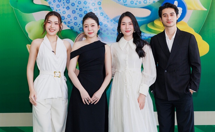 Á hậu Cẩm Ly, Hoa hậu Kiều Duy, Á hậu Phương Anh và Nam vương Tuấn Ngọc.