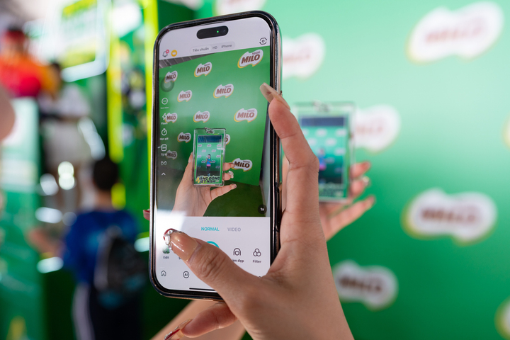 Người tham dự sẽ nhận được quà kỉ niệm khi tham dự các trò chơi tại gian hàng MILO.