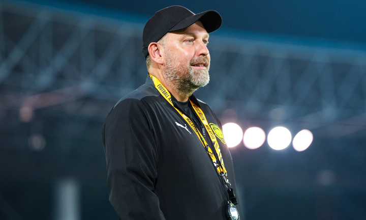 Huấn luyện viên Peter Cklamovski