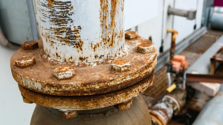 Quá trình gỉ sắt - từ thách thức công nghiệp trở thành giải pháp lưu trữ năng lượng sạch. (Nguồn: Getty Images)