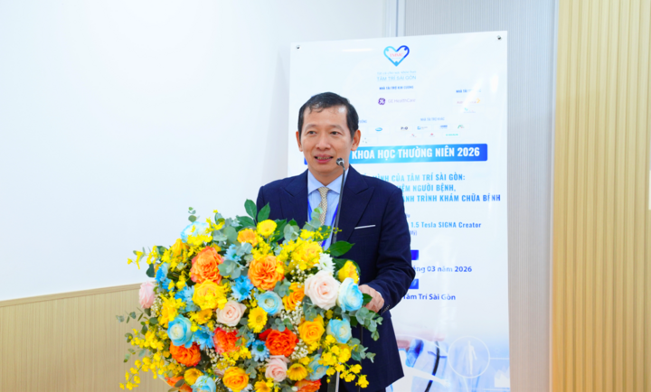 BS.CK2 Phan Thanh Toàn, Giám đốc chuyên môn khối Nội Bệnh viện Đa khoa Tâm Trí Sài Gòn – thành viên Chủ tọa đoàn phát biểu tại hội nghị.