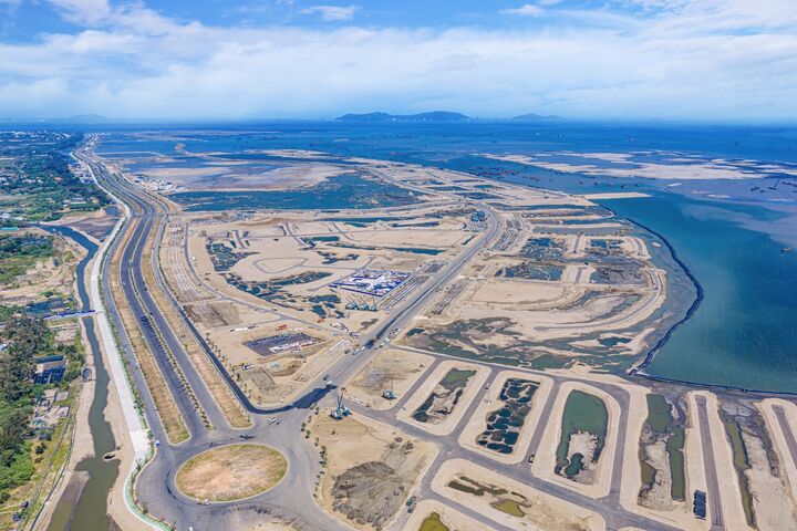 Siêu đô thị Vinhomes Green Paradise Cần Giờ (TP.HCM) sau gần 1 năm khởi công, minh chứng cho năng lực thi công thần tốc của Vinhomes.