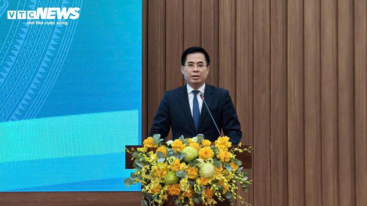 Ông Nguyễn Hoàng Giang tái đắc cử Chủ tịch UBND tỉnh Quảng Ngãi.