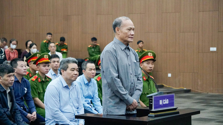 Cựu Thứ trưởng Hoàng Văn Thắng tại tòa.