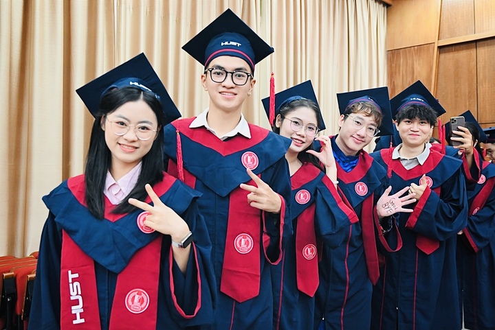 Đại học Bách khoa Hà Nội vừa ban hành quy định xét tuyển tài năng áp dụng từ năm 2026 với ba diện chính: tuyển thẳng theo thành tích học, xét chứng chỉ quốc tế và hồ sơ năng lực kết hợp phỏng vấn. (Ảnh minh họa: HUST)