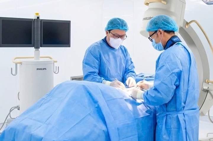 Người bệnh được thụ hưởng dịch vụ y tế hiện đại.