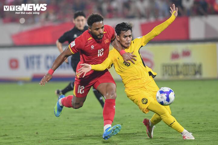 Không còn 7 cầu thủ nhập tịch gian lận, Malaysia thua đội tuyển Việt Nam 1-3. (Ảnh: Đắc Huy)