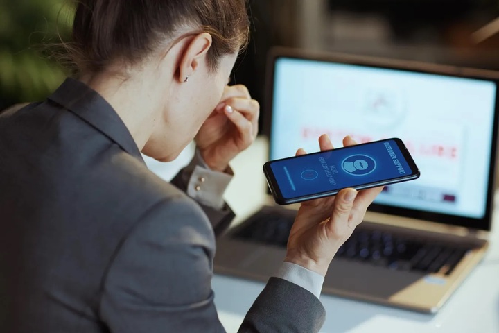 Nhiều người bị quấy rầy bởi các cuộc gọi telesales do bị bán dữ liệu cá nhân. (Ảnh: iStock)