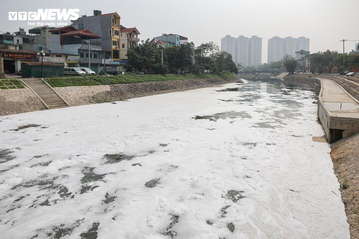 Sau 6 tháng hồi sinh, dòng 'sông chết' ở Hà Nội thay đổi ra sao? - 5