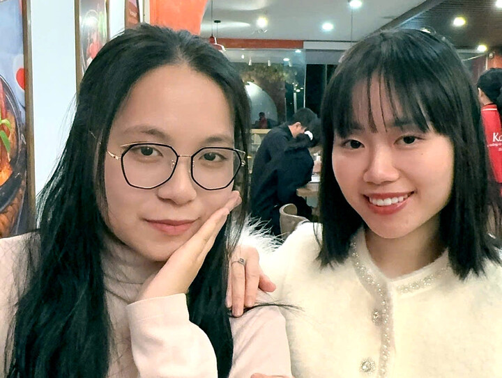 Thu Hà và chị gái Ngân Hà cùng xuất sắc giành học bổng toàn phần. (Ảnh: NVCC)