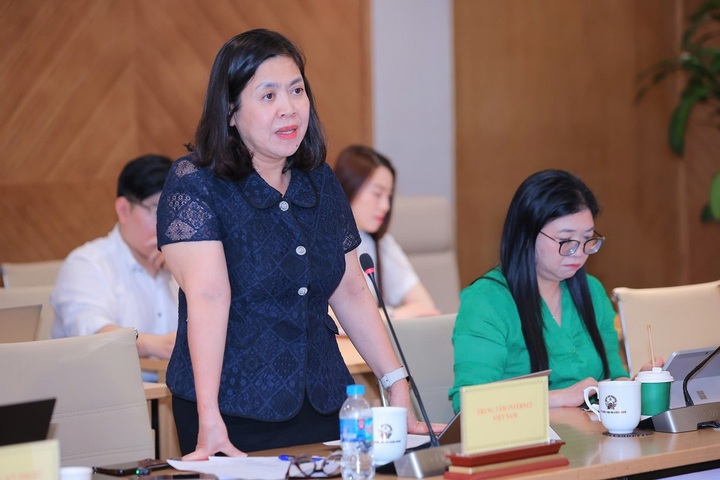 Bà Trần Thị Thu Hiền, Phó Giám đốc Trung tâm Internet Việt Nam.