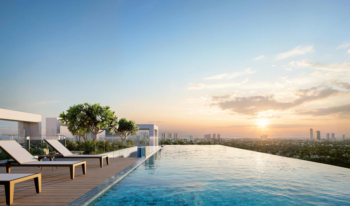 Hồ bơi vô cực Acrylic muối khoáng với tầm nhìn panorama độc đáo – thu trọn khung cảnh thành phố trong tầm mắt.