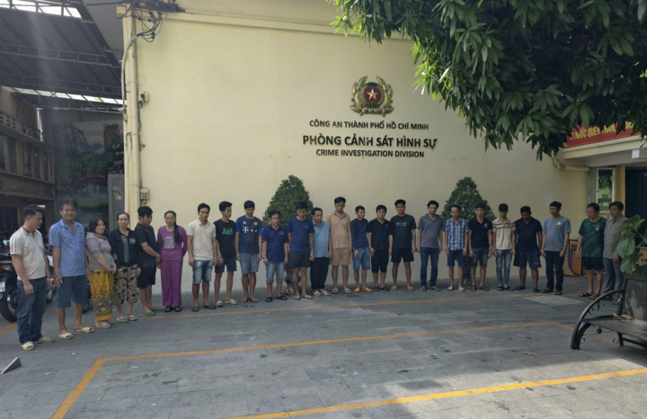 24 người liên quan vụ án tại cơ quan công an.