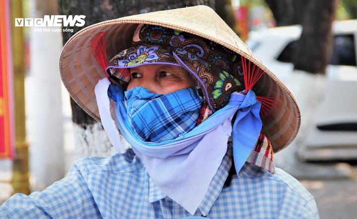 Ngày 4/4, miền Trung và miền Nam nắng nóng diện rộng. (Ảnh minh hoạ)