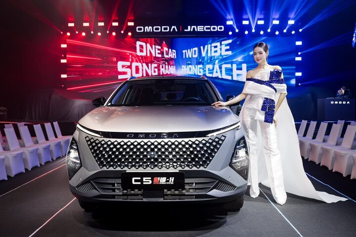 Hoa hậu Liên lục địa Lê Nguyễn Bảo Ngọc - đại sứ Omoda & Jaecoo Việt Nam.