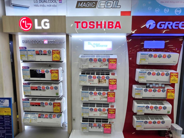 Đa dạng mẫu mã máy lạnh Toshiba cùng chính sách mua trả chậm giúp khách hàng dễ dàng sở hữu thiết bị ưng ý.