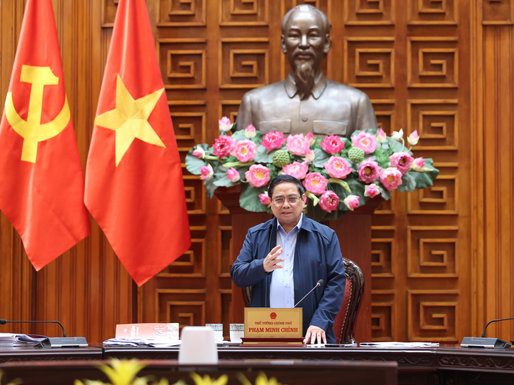 Thủ tướng Phạm Minh Chính hoan nghênh Bộ Công Thương, tỉnh Quảng Ngãi, các bộ ngành, cơ quan liên quan khẩn trương xây dựng Đề án Trung tâm lọc hóa dầu và năng lượng quốc gia tại Dung Quất - Ảnh: VGP/Nhật Bắc