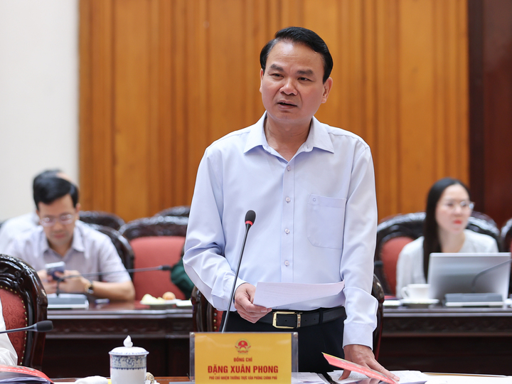 Phó Chủ nhiệm Thường trực Văn phòng Chính phủ Đặng Xuân Phong phát biểu - Ảnh: VGP/Nhật Bắc