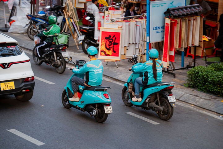 Tài xế công nghệ của Xanh SM trên đường phố. (Ảnh: Vietnamnet)