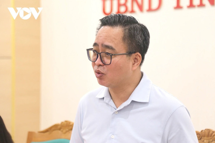 Phó Tổng Giám đốc Đài Tiếng nói Việt Nam Phạm Mạnh Hùng đề nghị các đơn vị tiếp tục phối hợp chặt chẽ, tập trung hoàn thiện các nội dung quan trọng, đặc biệt là chương trình khai mạc, công tác truyền thông và đón tiếp đại biểu, nhằm bảo đảm Liên hoan diễn ra an toàn, ấn tượng và thành công.