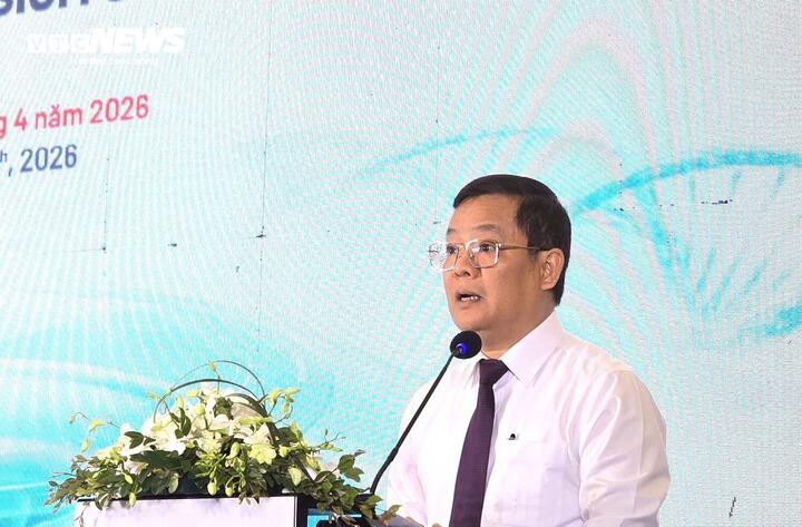 TS Vương Ánh Dương, Phó Cục trưởng Quản lý Khám, chữa bệnh (Bộ Y tế), phát biểu tại hội thảo.