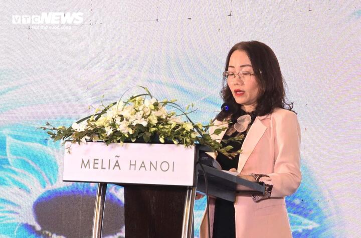 Bà Đặng Thị Tươi, Phó Tổng giám đốc Công ty Gen và tế bào gốc Việt Nam (VGCT), phát biểu tại hội thảo.