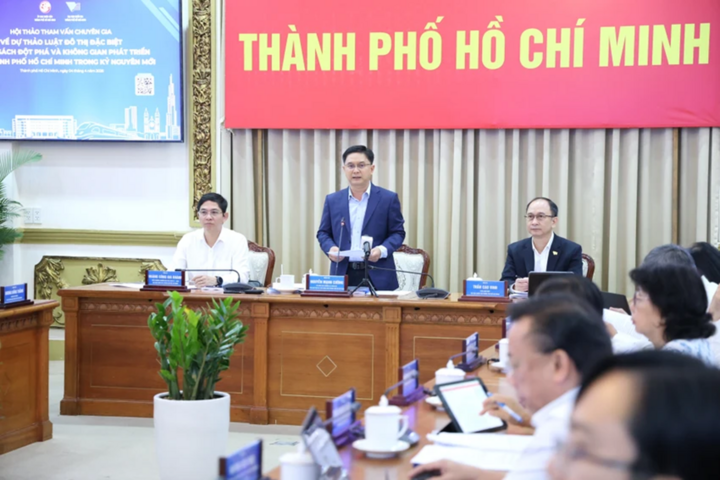 Phó Chủ tịch UBND TP.HCM Nguyễn Mạnh Cường phát biểu tại Hội thảo.