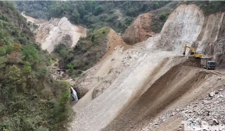 Dự án thi công đường nối Quốc lộ 32.