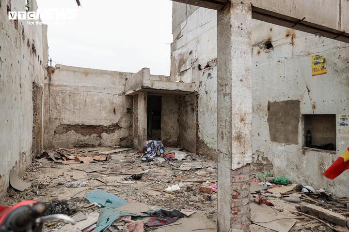 Người dân tháo dỡ tài sản phục vụ dự án mở đường Tam Trinh, Lĩnh Nam - 19