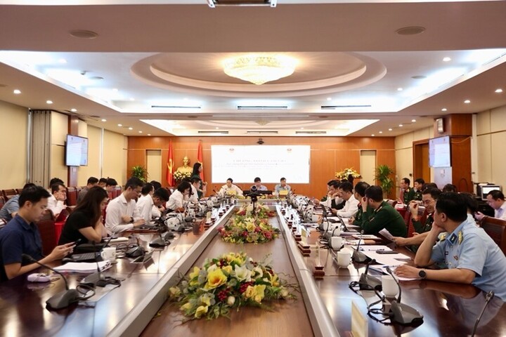 Toản cảnh buổi làm việc.