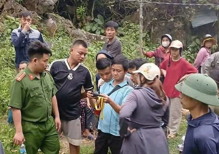 Thiết bị bay không người lái được huy động hỗ trợ tìm kiếm anh Dương từ trên cao