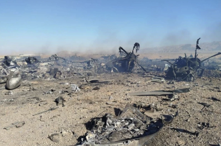 Hình ảnh được Iran công bố về các máy bay Mỹ mà họ bắn hạ trong chiến dịch giải cứu phi công F-15. (Ảnh: FARS)