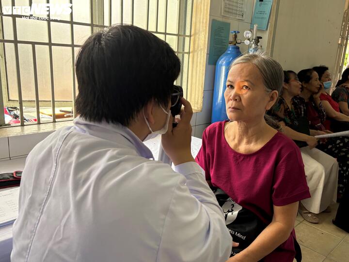 Người dân TP.HCM được khám sức khoẻ miễn phí tại 58 điểm - 9