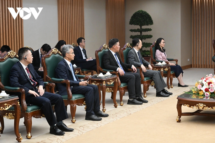 Các đại biểu tại buổi tiếp Đại sứ Trung Quốc tại Việt Nam Hà Vĩ.