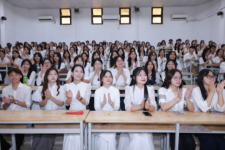 Đại học Sư phạm Hà Nội công bố điểm sàn từ 16,5 đến 18. (Ảnh minh họa: HNUE)