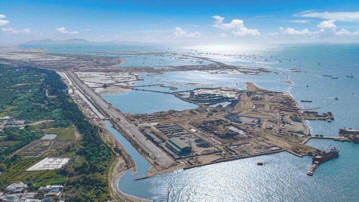 Vinhomes Green Paradise dần hiện rõ hình hài sau 1 năm khởi công