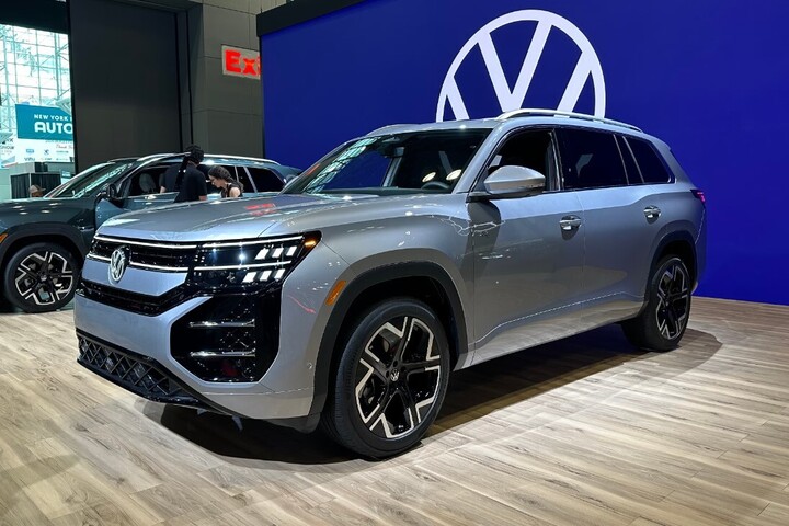 Những mẫu xe hơi ấn tượng nhất tại Triển lãm Ô tô New York 2026 - 2