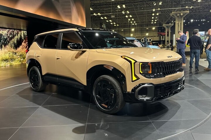 Những mẫu xe hơi ấn tượng nhất tại Triển lãm Ô tô New York 2026 - 5