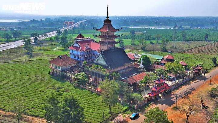 Ngày nay, khuôn viên chùa Bửu Minh vẫn còn lưu giữ những gốc trà cổ thụ với tuổi đời gần trăm năm và gây ấn tượng bởi phong cách kiến trúc kết hợp Phật giáo Bắc tông, mái đình chùa miền Bắc và nhà rông Tây Nguyên.