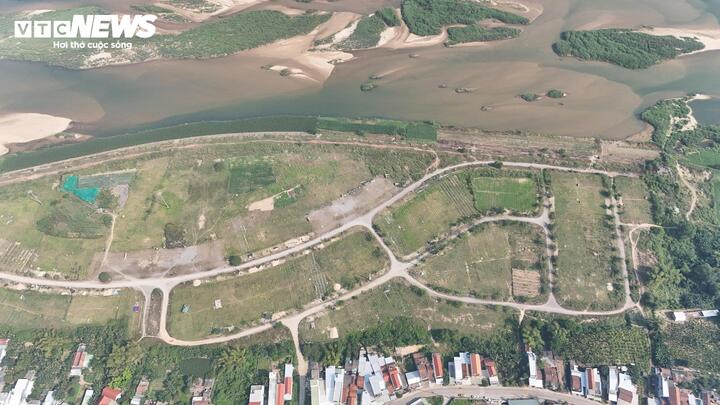 Được biết, dự án kè và khu dân cư Nam Sông Vệ cần bồi thường, giải phóng mặt bằng cho 272 hộ gia đình, cá nhân và 1 tổ chức, với tổng diện tích gần 21 ha.