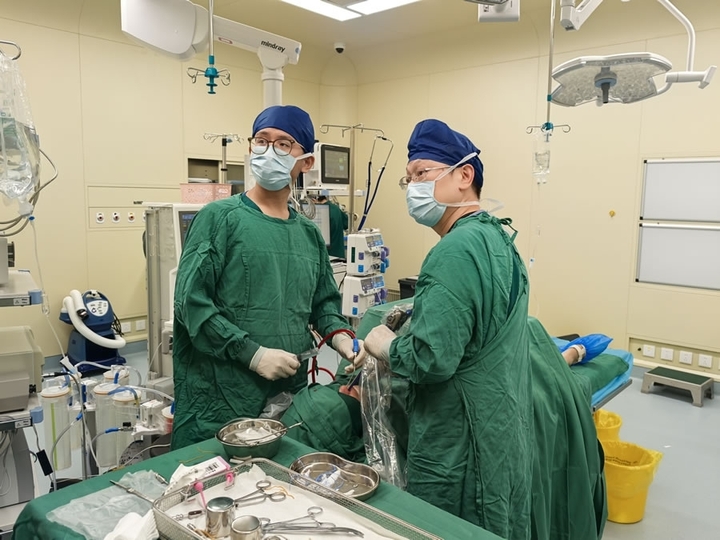 Hiện tượng chảy dịch mũi không kiểm soát được hóa ra là dịch não tủy. (Ảnh: Sohu)