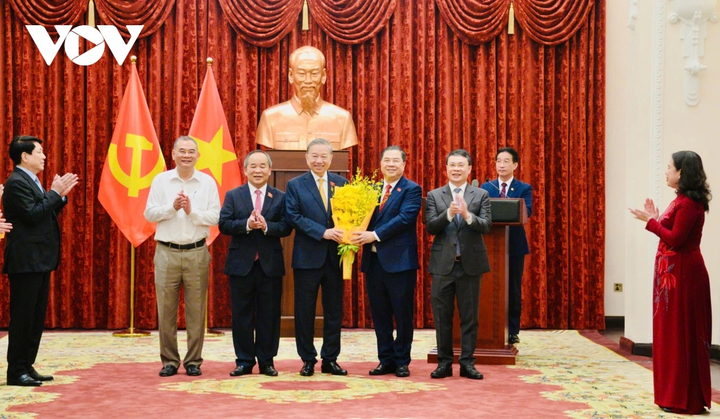 Tổng Bí thư, Chủ tịch nước Tô Lâm gặp mặt Văn phòng Chủ tịch nước.